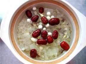 加入适量的清水