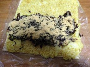 撒上肉松(自己做的有点碎）