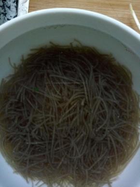 粉丝清水洗净