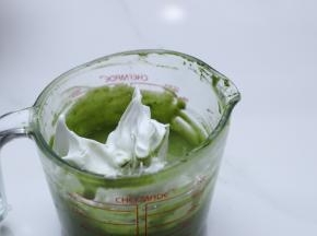 取一小勺放入步骤2中拌匀。