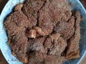 让每块肉都包裹上米粉