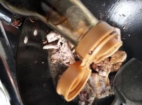 加入老抽