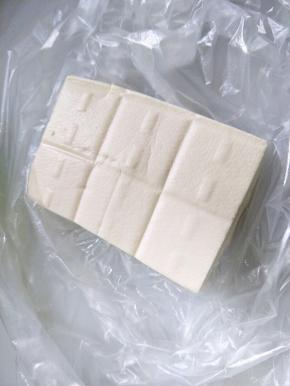 嫩豆腐一块