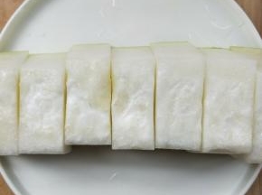 切两指宽的段。