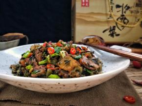 家乡味道萦绕在嘴边，一口气三碗米饭的节奏。