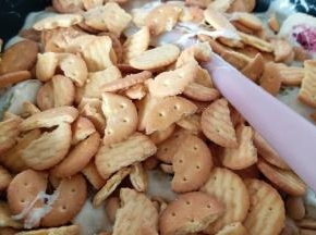 加入花生和饼干