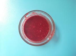 腐乳块和腐乳汁搅拌均匀