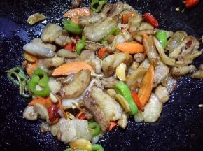 放盐调味后熄火