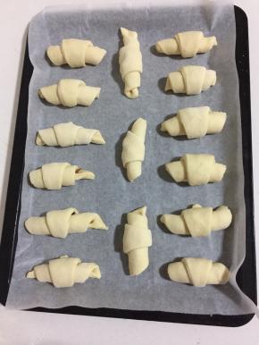 依次卷好所有的面片。