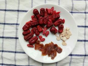 龙眼干去皮去壳