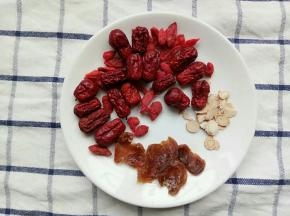 龙眼干去皮去壳