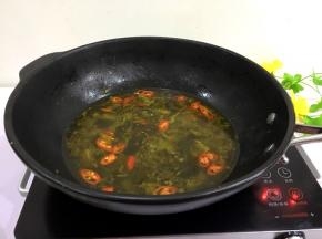 加人适量的纯净水