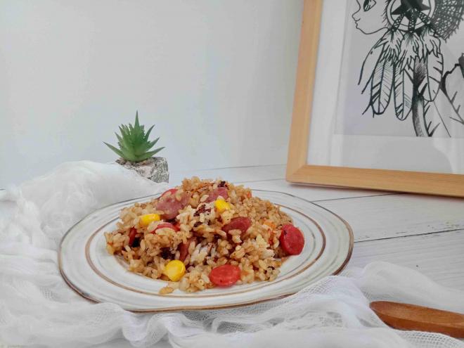 4种材料 完美炮制煲仔饭