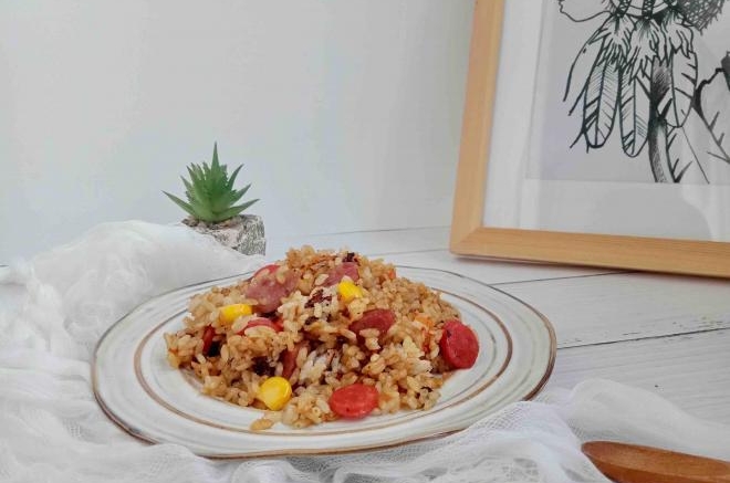 4种材料 完美炮制煲仔饭