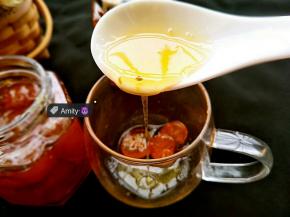 看我这金桔膏像不像蜂蜜！这可都是精华啊