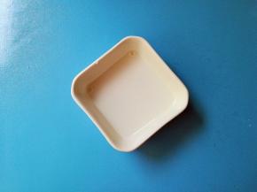 生粉加水搅拌均匀成淀粉水