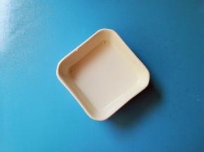 生粉加水搅拌均匀成淀粉水