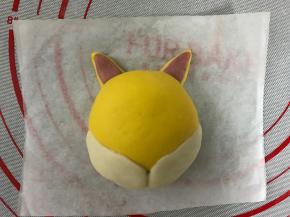 放在头部上面做成狗狗的耳朵。