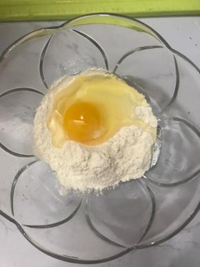 打入一个鸡蛋