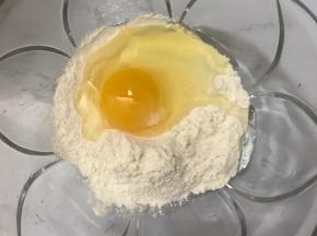 打入一个鸡蛋