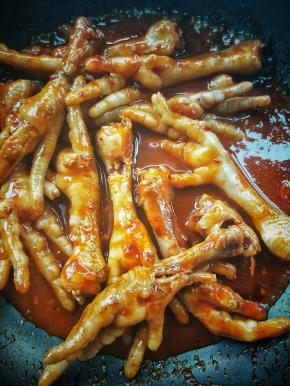 汁差不多时，转大火收汁。