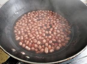 大火煮开在小火慢煮到熟