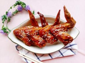 最后撒上白芝麻，美美的开动咯