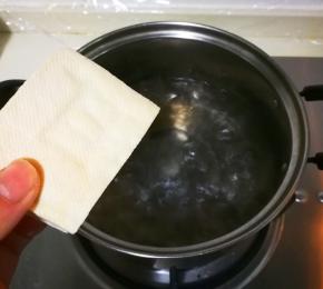 放入豆腐烧开