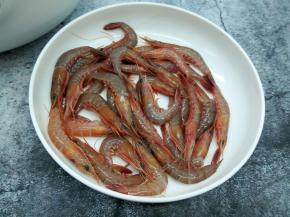 海虾80克（虾营养极为丰富，含蛋白质）