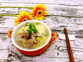 美味的羊肉汤好啦