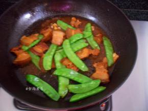 翻炒均匀即可铲起