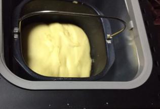 90分钟后面团明显发酵超过两倍大