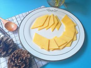 出锅切成菱形摆盘即可食用哦