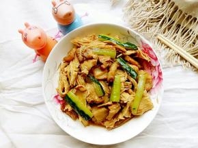 煮好出锅装盘子