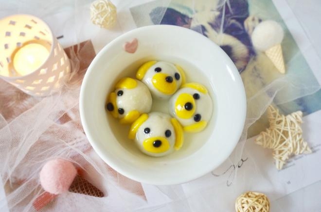 小萌狗黑芝麻汤圆