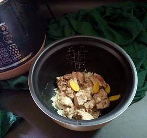 全部放入压力锅中