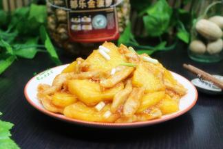 酸酸甜甜，开胃好吃，菠萝炒鸡胸肉