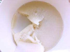 之后入锅大火蒸15分钟左右，蒸透即可，之后取出将至手温