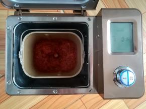 山楂果酱煮到浓稠的时候就可以停了