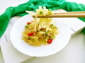 来。张嘴来一口。哈哈哈