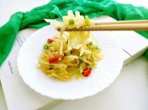 来。张嘴来一口。哈哈哈