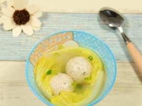 老人小孩都很适合的一款丸子，在家做起来。