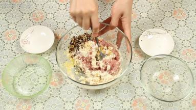 搅拌均匀，要按同一方向搅拌。