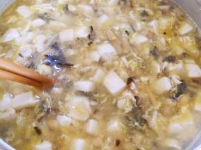 快速用筷子搅拌均匀