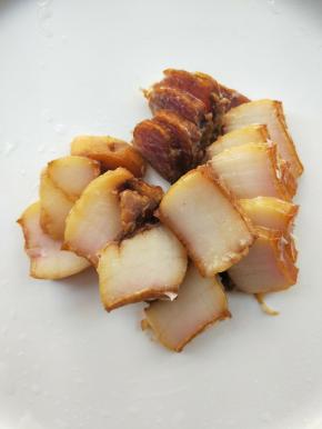 取肥一点的部位，切片。