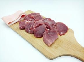 猪肉洗干净，去猪皮，猪肉切片