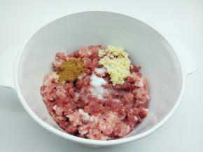 十三香2克，鸡粉2克