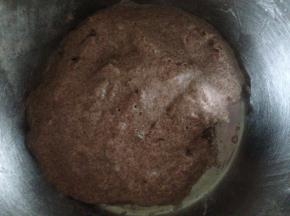 发到布满大的泡泡  满屋的啤酒黑麦混合的香味