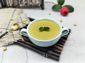 结束后加入细砂糖，搅拌均匀即可。(如果你不喜欢渣渣的感觉，那么你可以选择过滤一下哈！)