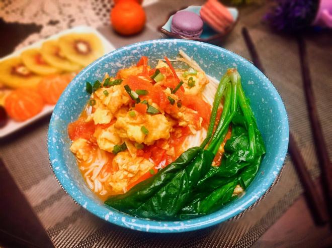 番茄鸡蛋菠菜竹升面